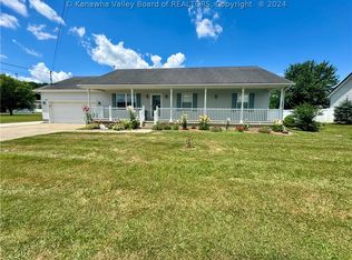 29 Affirmed Dr, Evans, WV 25241