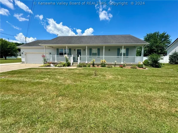 29 Affirmed Dr, Evans, WV 25241