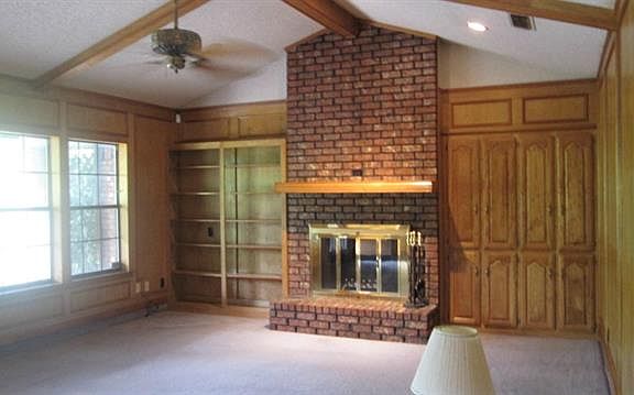 2nd image of 1215 Lodema Ln