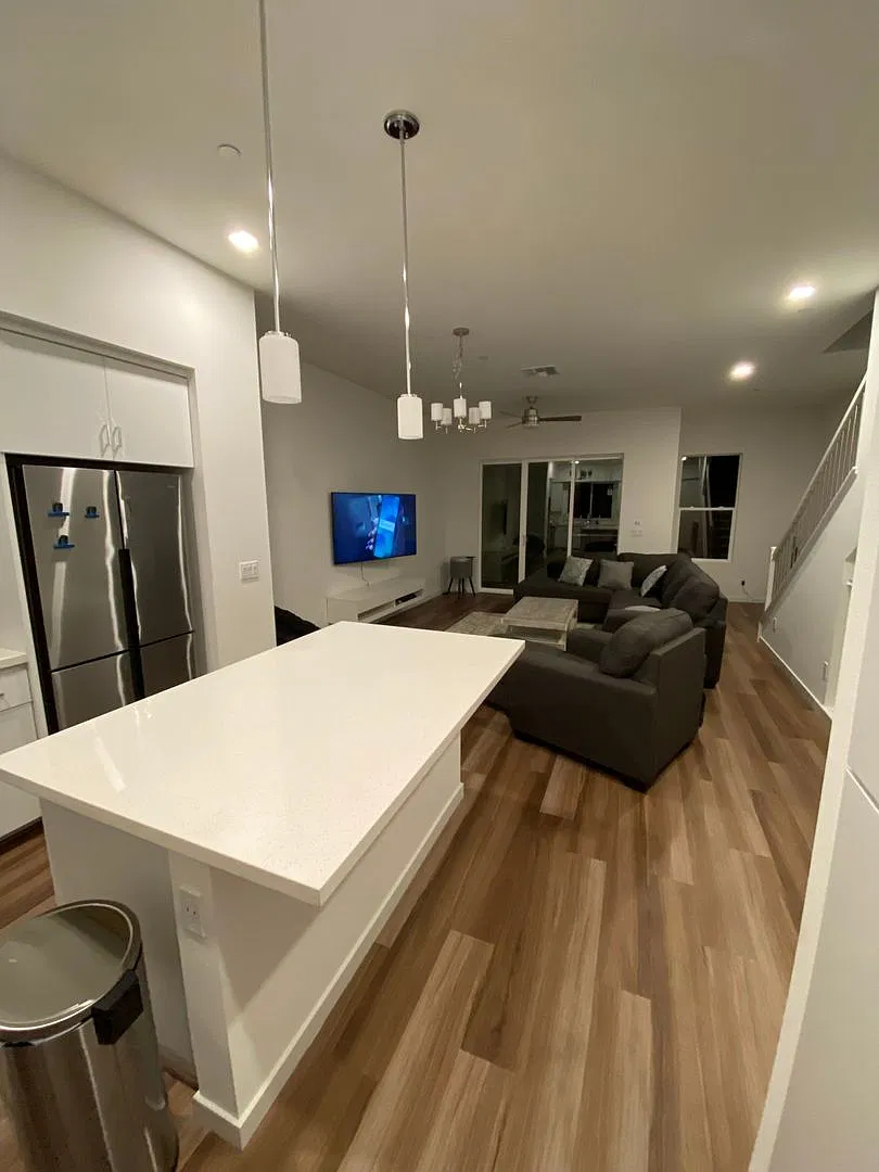 9 Icon Walk - Downtown Luxury Townhouse — Photo 1