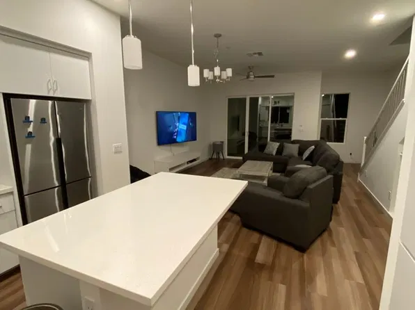 9 Icon Walk, Sacramento, CA 95814