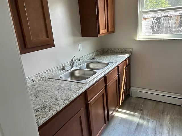 OHIO PIKE TERRACE APPARTMENTS — Photo 4