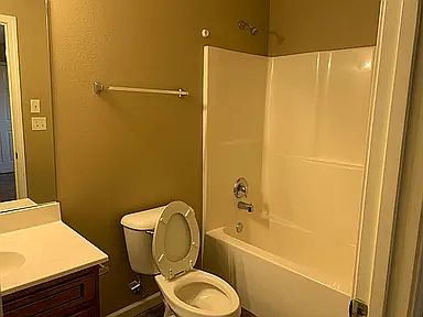 5th image of 3945 Sydney Dr