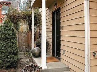 4105B 26th Ave SW, Seattle, WA 98126