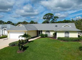 122 Nebraska Cir, Sebastian, FL 32958