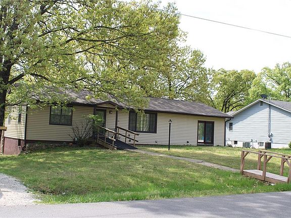 2nd image of 135 Laurie Heights Dr