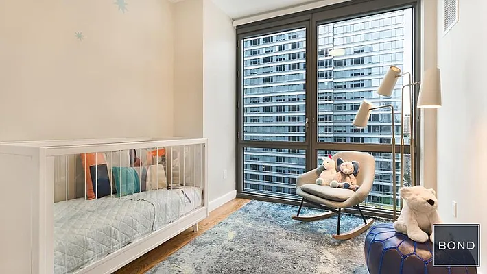 Rented by Bond New York | media 6