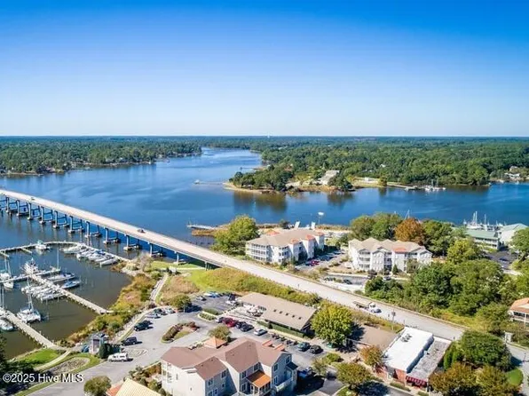 300 Midyette Street Unit A11, Oriental, NC 28571