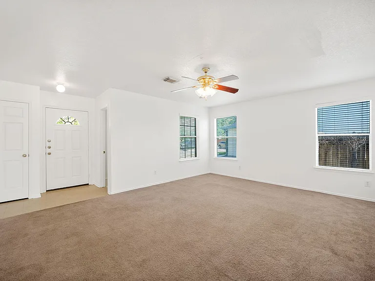 7 Kenrock Rdg — Photo 2