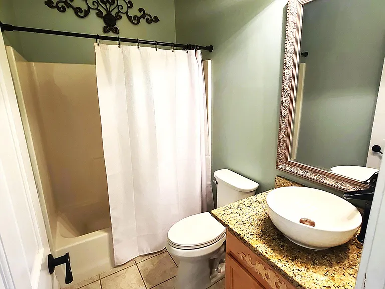 518 Cloverfield Ln — Photo 18