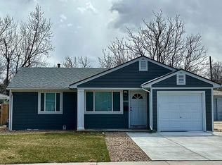 8240 Grandview Ave, Arvada, CO 80002