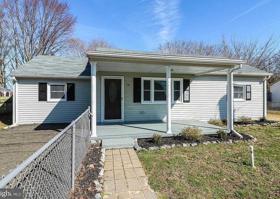 1st image of 54 Hilldale Rd
