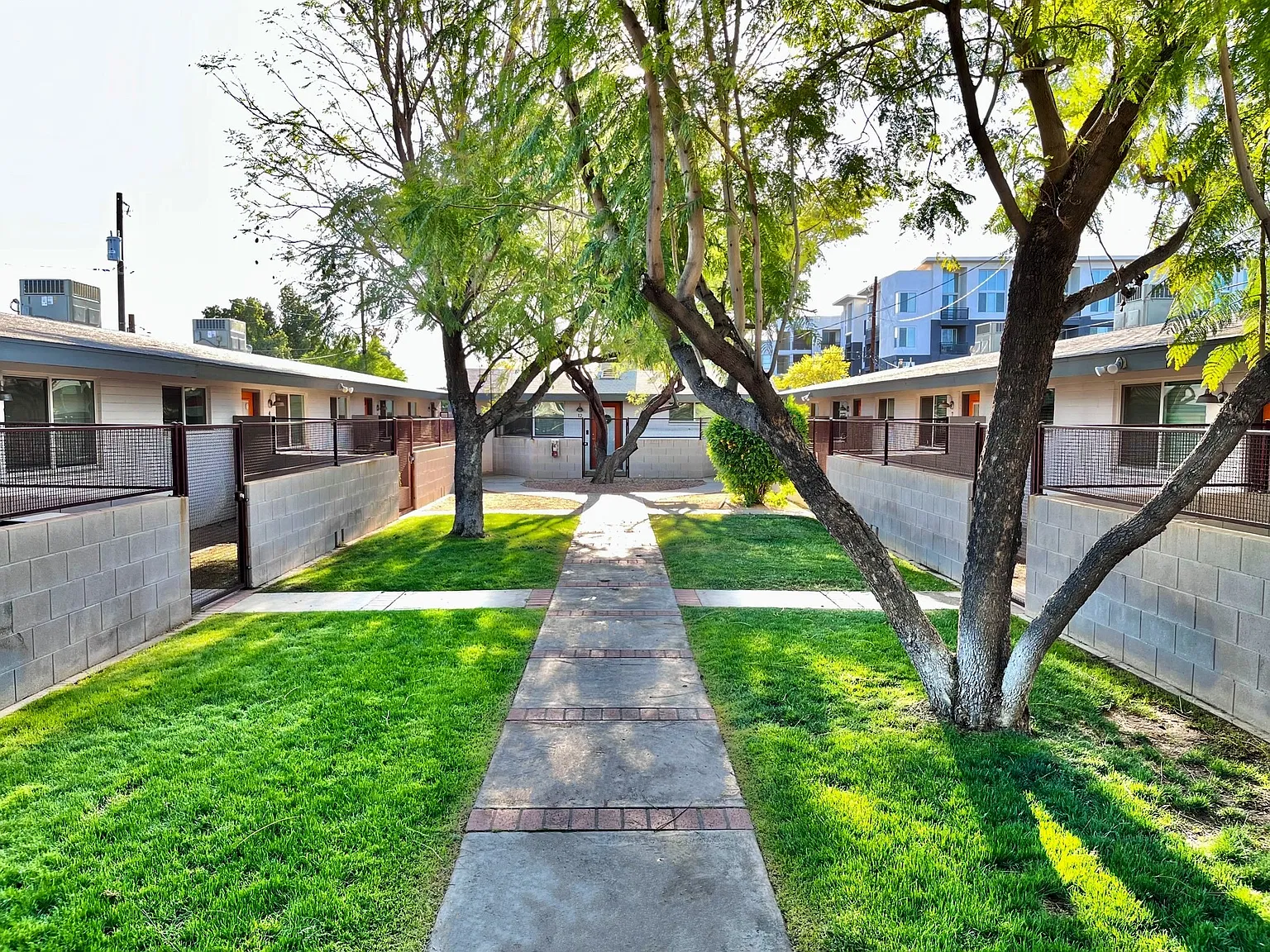 2 bed, 850 sqft, $1,595 — Photo 3