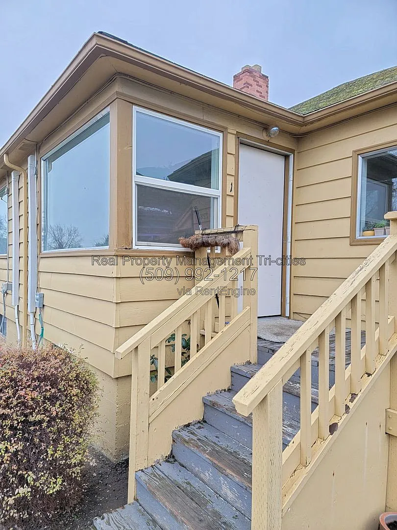 1 bed, 1.0 bath, 700 sqft, $995 — Photo 1