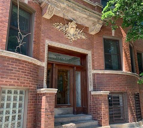 3rd image of 2542 N Sacramento Ave APT B