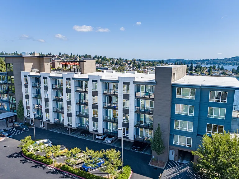Spyglass Hill Apartments — Photo 8
