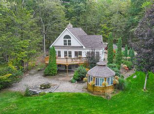 36 Bentwood St, Naples, ME 04055