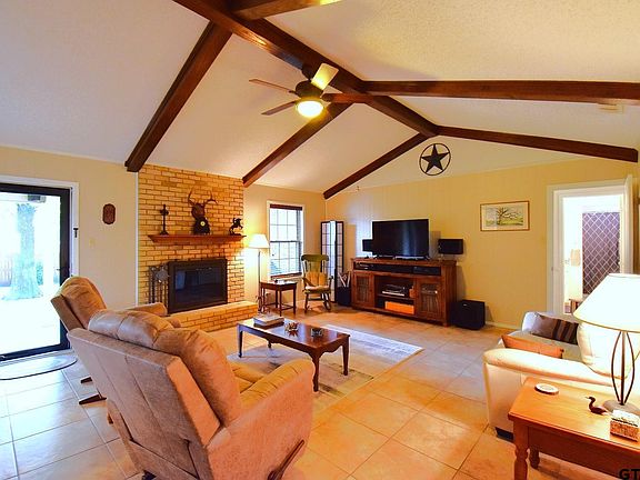 2nd image of 1218 Kingsbury Rd