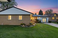 01-46940-Denton-Rd-Belleville-MI-48111-44-DTN