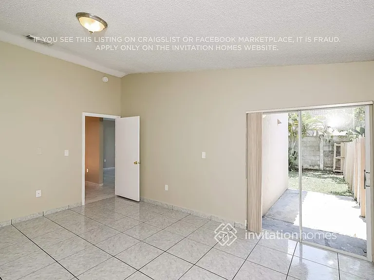 14936 SW 39th St — Photo 11
