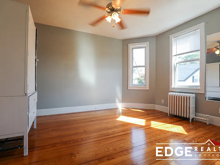 19 Shannon St #3 — Photo 5