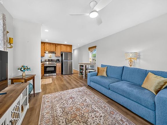 5th image of 3839 Pacific Ave Space 302