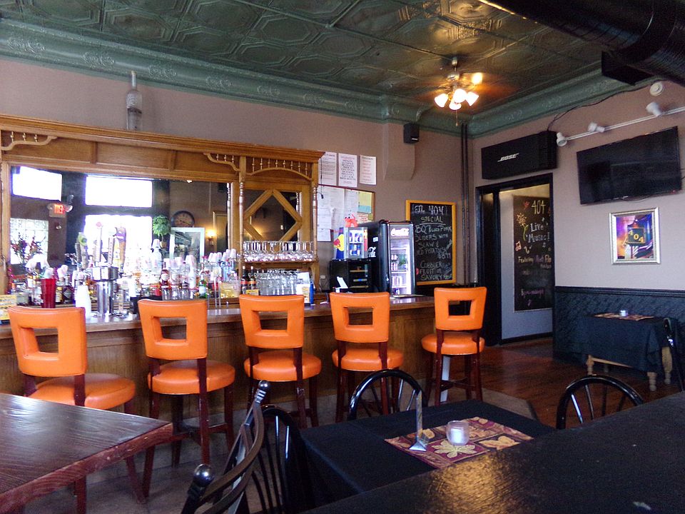 2nd image of 404-408 W Pike St