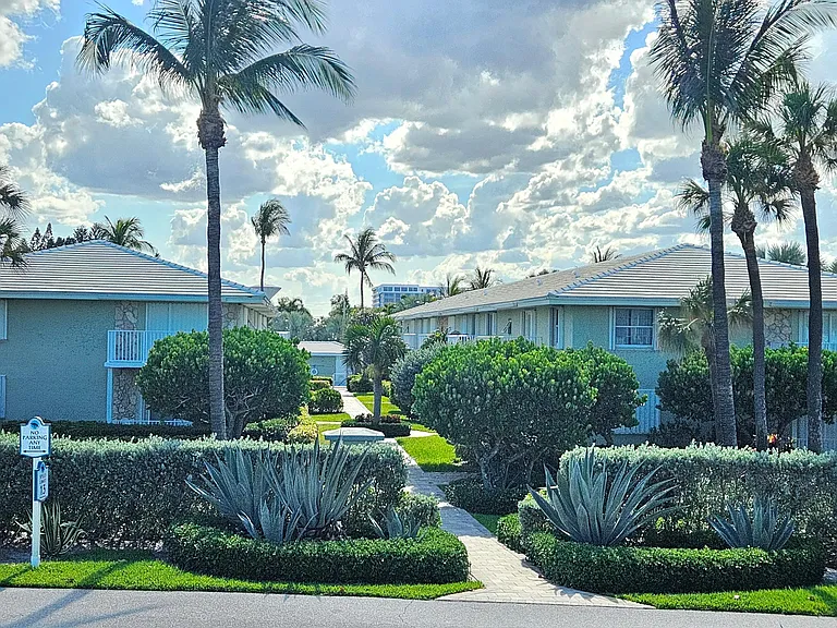 20 unit community