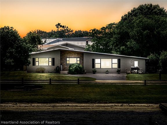 2nd image of 4510 Lakeview Dr