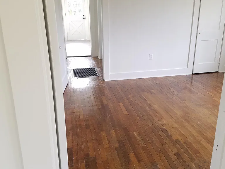 115 Louisa Blvd — Photo 4