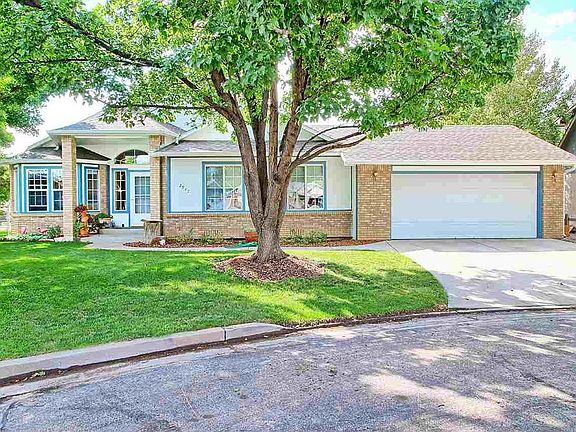 5th image of 2947 E Erika Ct
