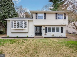 307 Manor Ct, Riverton, NJ 08077