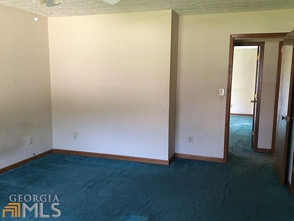 3rd image of 2806 Briar Hill Ln SE #A