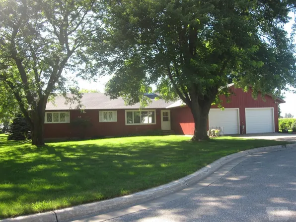 109 Northridge Rd, Buffalo Center, IA 50424