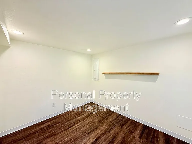 2234 N L St — Photo 28