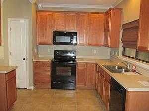 4th image of 5227 Brighton Park Ln