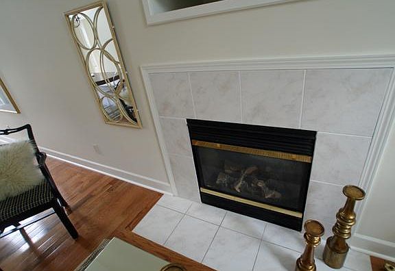 4th image of 26 Columbia Ct