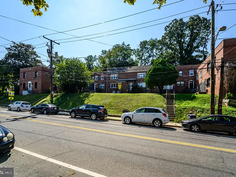 5053 Sheriff Rd NE — Photo 21