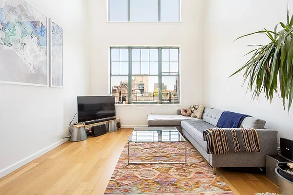 Sold by Brick&Mortar | media 12