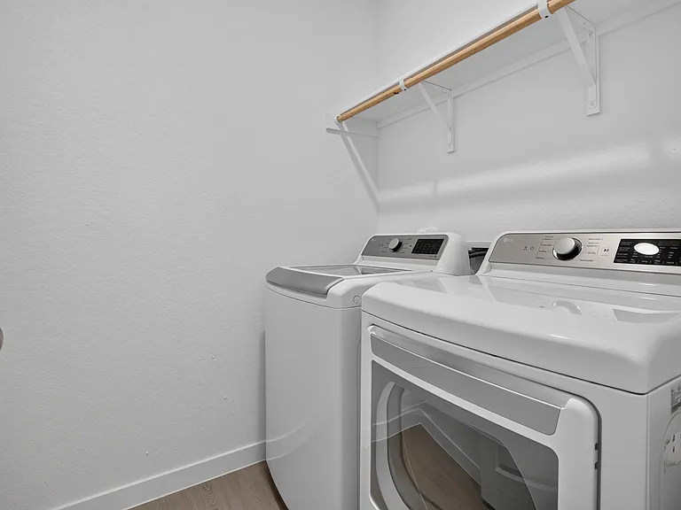 415 Kayden Ct — Photo 24