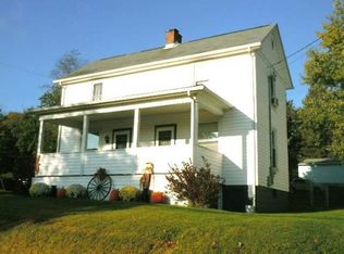 152 S Sugar St, Saint Clairsville, OH 43950