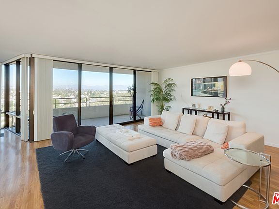5th image of 4316 Marina City Dr Unit 431