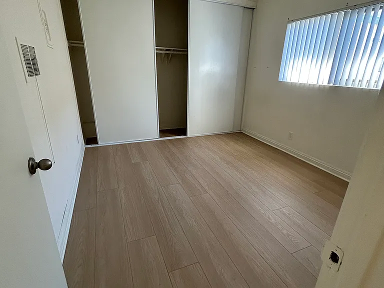 Torrance 44 — Photo 9