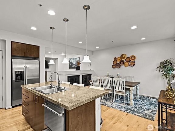 4th image of 15720 Manor Way APT O-1