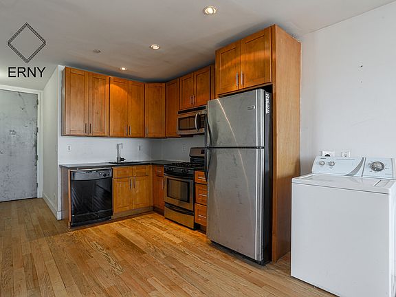 2nd image of 350 Broadway #6R