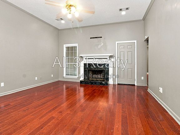 3rd image of 6272 Deerwood Dr