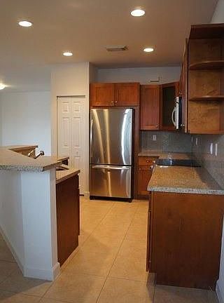 4th image of 10765 NW 75th St
