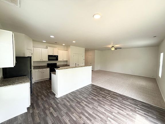 4th image of 8407 Highgate Dr