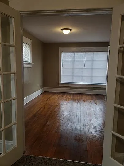 1222 West 26th Street - - 4 — Photo 3