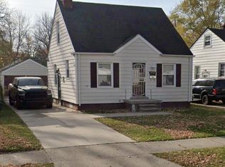 19740 Kenosha St, Harper Woods, MI